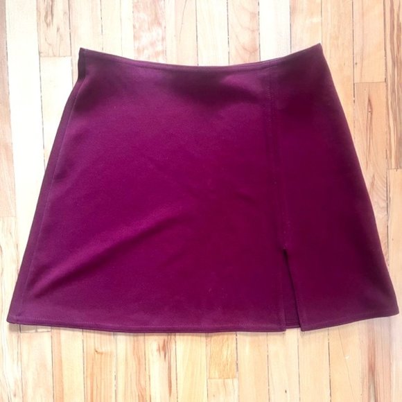 Perfect 90's Vintage Miniskirt in Dark Magenta, S/M - Picture 1 of 2
